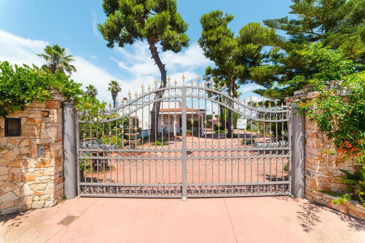 Villa Potenza Галатоне Екстериор снимка
